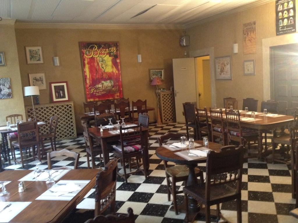 Hotel Restaurant Le Central Châteaurenard Dış mekan fotoğraf